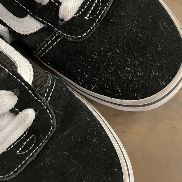 high top old skool vans. Size 4 youth - Picture 2 of 6